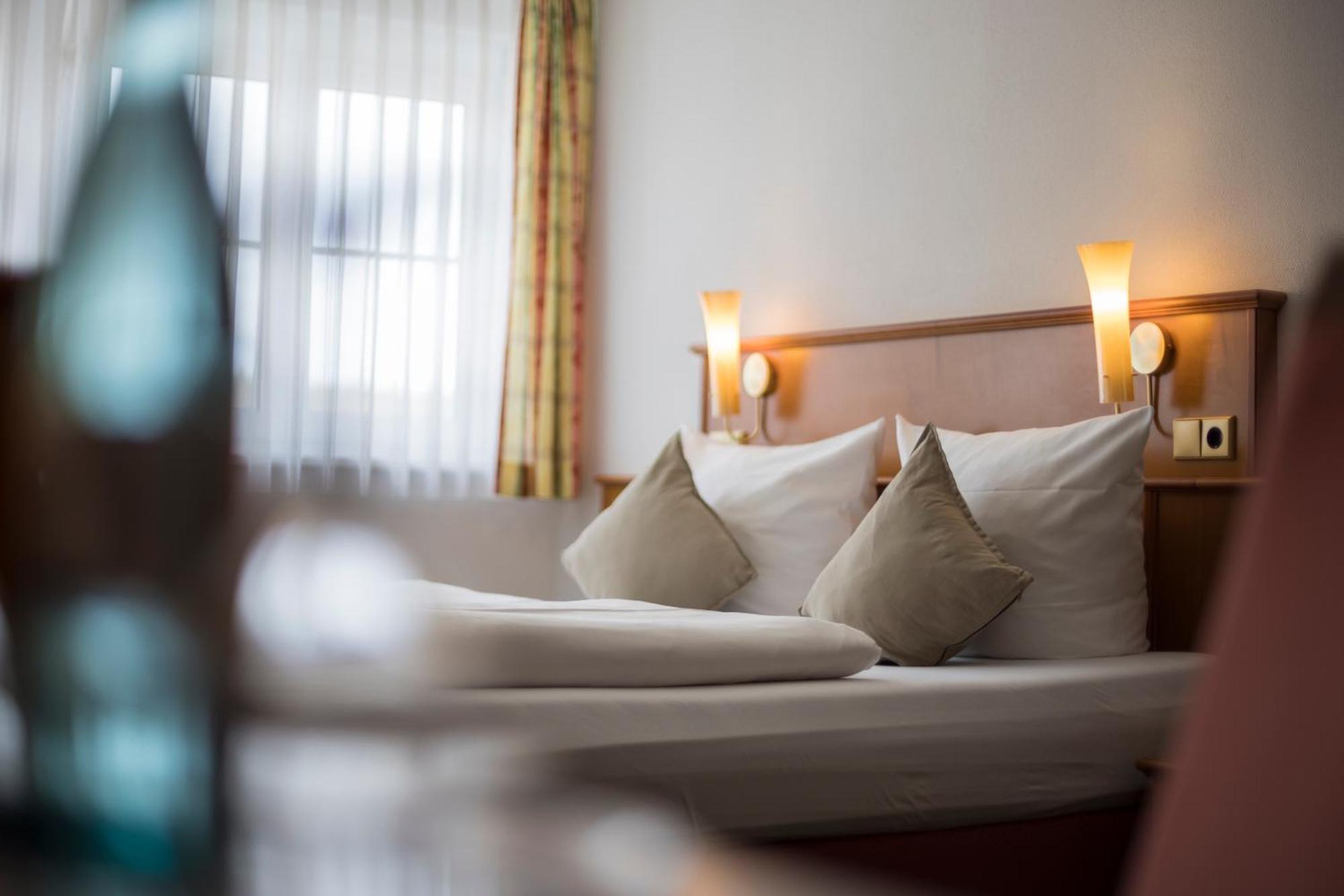 Widmann'S Loewen Hotel Königsbronn Buitenkant foto